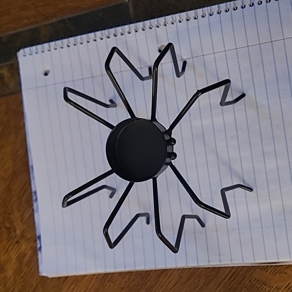 Spider Candle Holder - Picture 2 of 16